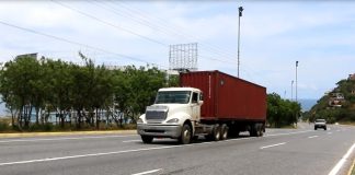 Transporte de carga afectado por variaciones en el tipo de cambio