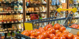 Una familia venezolana necesita 645,6 dólares al mes para cubrir la canasta básica alimentaria