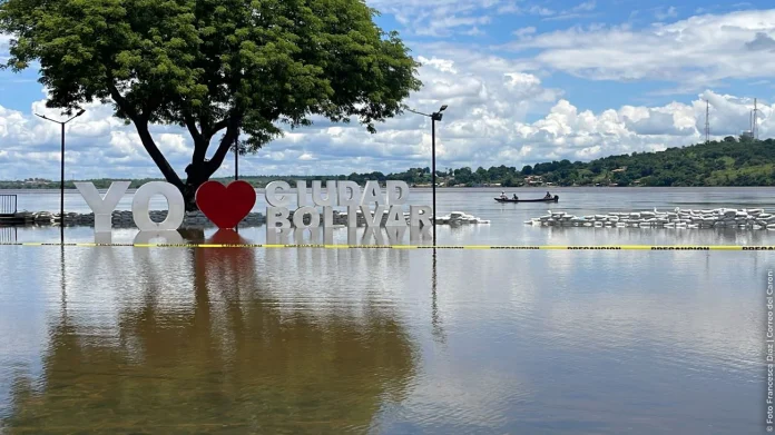 Río Orinoco alcanza la alerta roja en Ciudad Bolívar: más de 600 familias permanecen afectadas