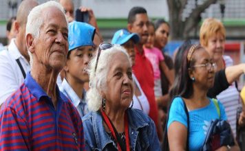 Empresarios de Nueva Esparta buscan impulsar economía plateada