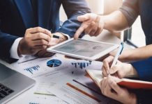 La economía venezolana exige profesionales que transformen la crisis en creatividad