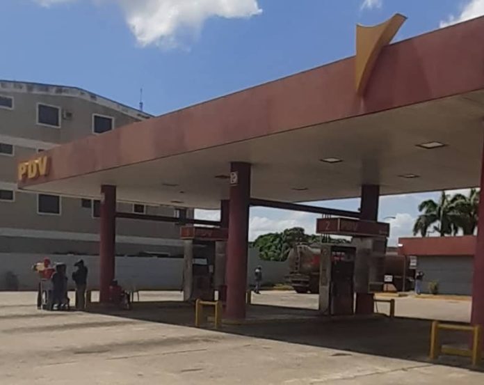estacion gasolina