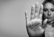 Utopix : “La violencia de género exige un plan estructural y campañas dirigidas a toda la sociedad”