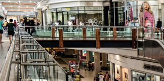 Economistas prevén que crecimiento de 9,6 % impulsará salarios y consumo familiar