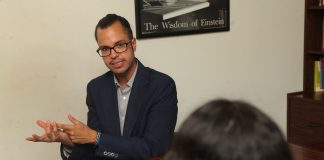 Del aula al poder ciudadano: La propuesta de pedagogía social de Carlos Calatrava para la Defensoría