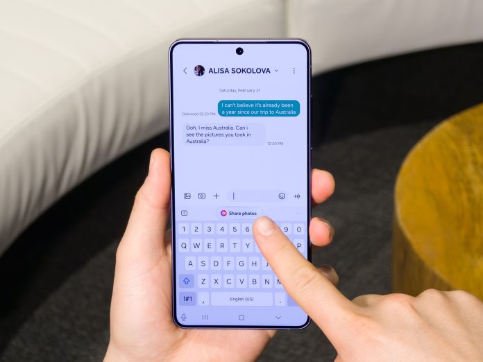 022-lifesytle-galaxy-s26ultra-cobaltviolet-nownudge-sharephotos