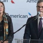 Barrett: Reanudación de vuelos comerciales demuestra la reconstrucción de los lazos económicos