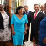 Presidenta (E) Delcy Rodríguez se reunió con la primera ministra de Barbados, Mia Mottley