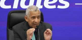 Ministro del Trabajo descarta sustitución permanente del salario formal por bonos
