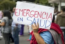 En medio de la precariedad: Así celebraron los enfermeros su día enfermeros